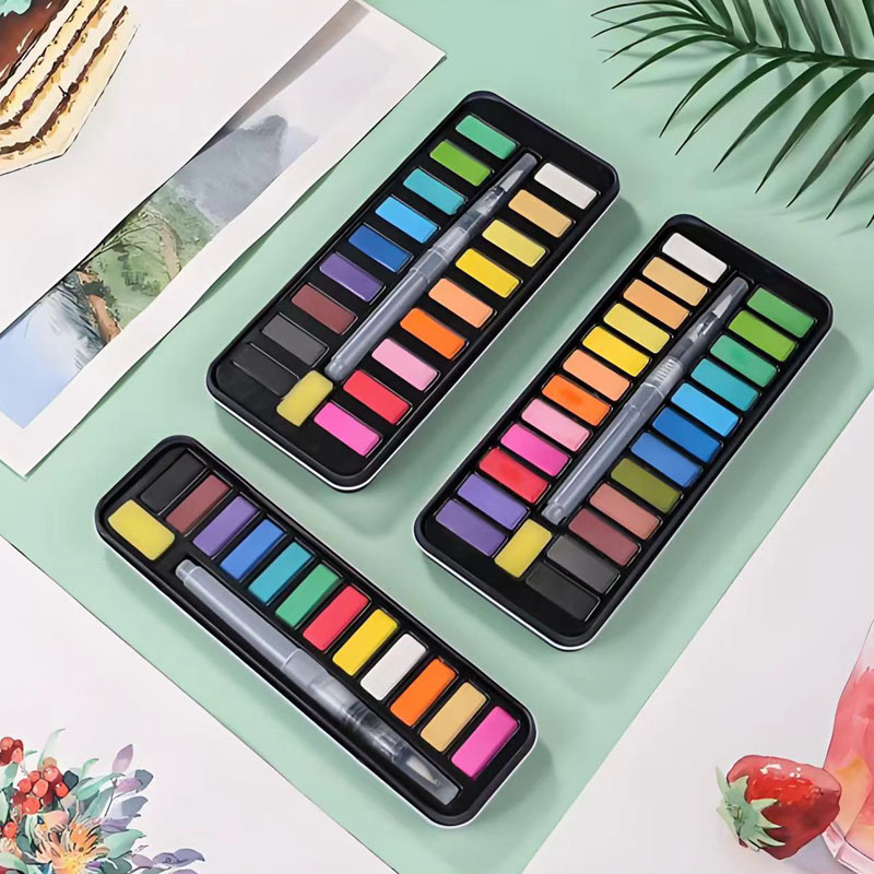 Water color in metal tin